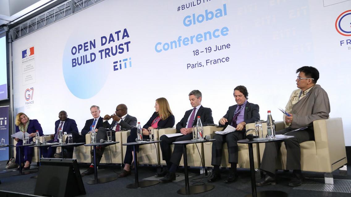 Photo of a panel at the Paris conference 2019