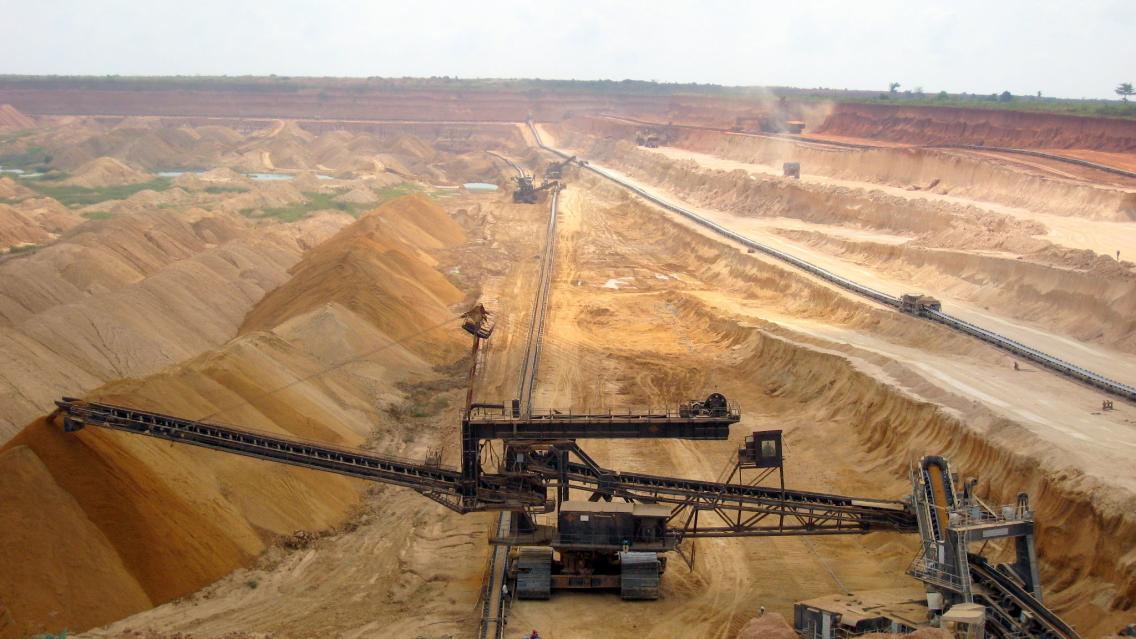 Phosphate mining in Togo, 2007